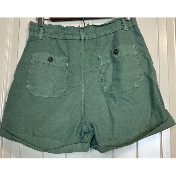 GAP Khakis womens Linen cotton green high rise cuffed shorts sz 6 beachy resort - Picture 2 of 5